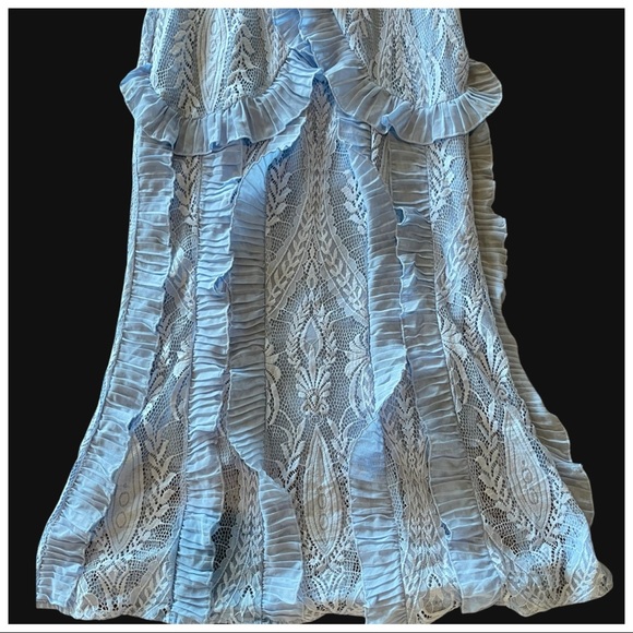 💕 The Zenayda Gorgeous Blue Lace Ruffle Maxi Dress - Picture 6 of 9